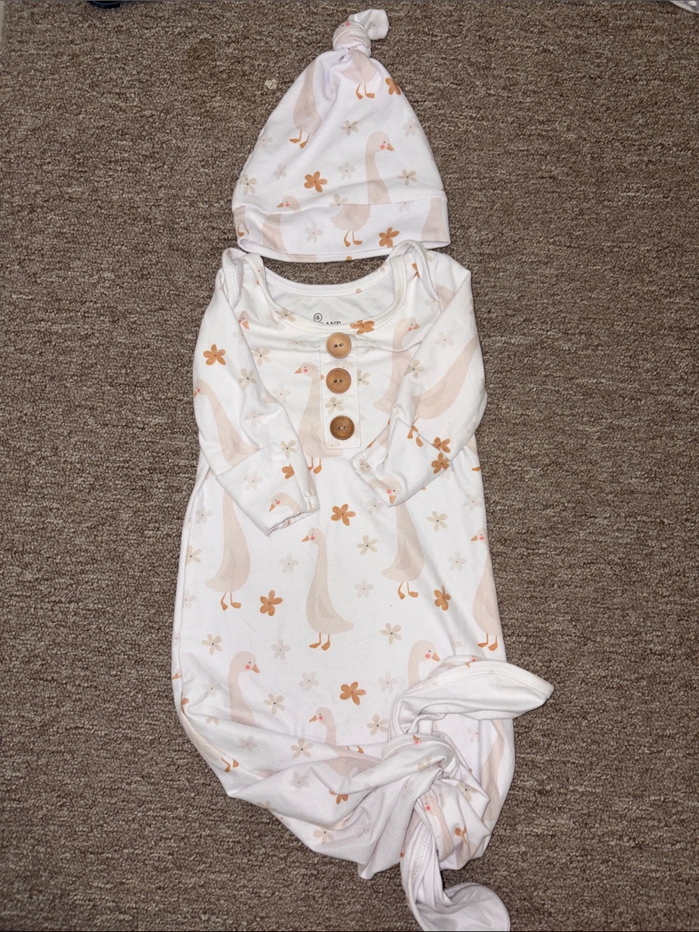 Caden Lane Soft Goose-Print Ivory Baby Knot Gown and Hat